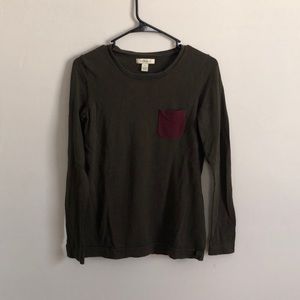 Lightly worn, size small, army green pocket sweater by G.H. Bass & Co